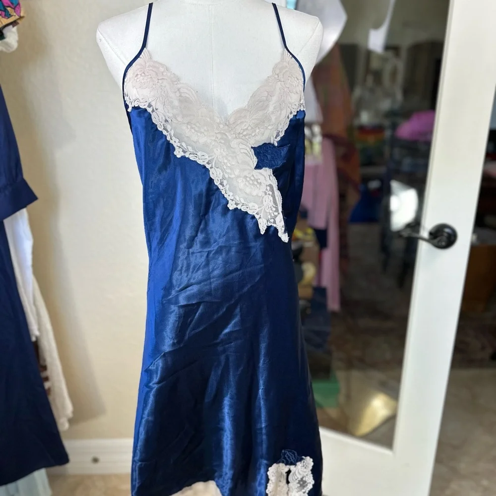 Victoria's Secret Gold Label SZ Med Blue & White Satin‎ lace Chemise slip dress